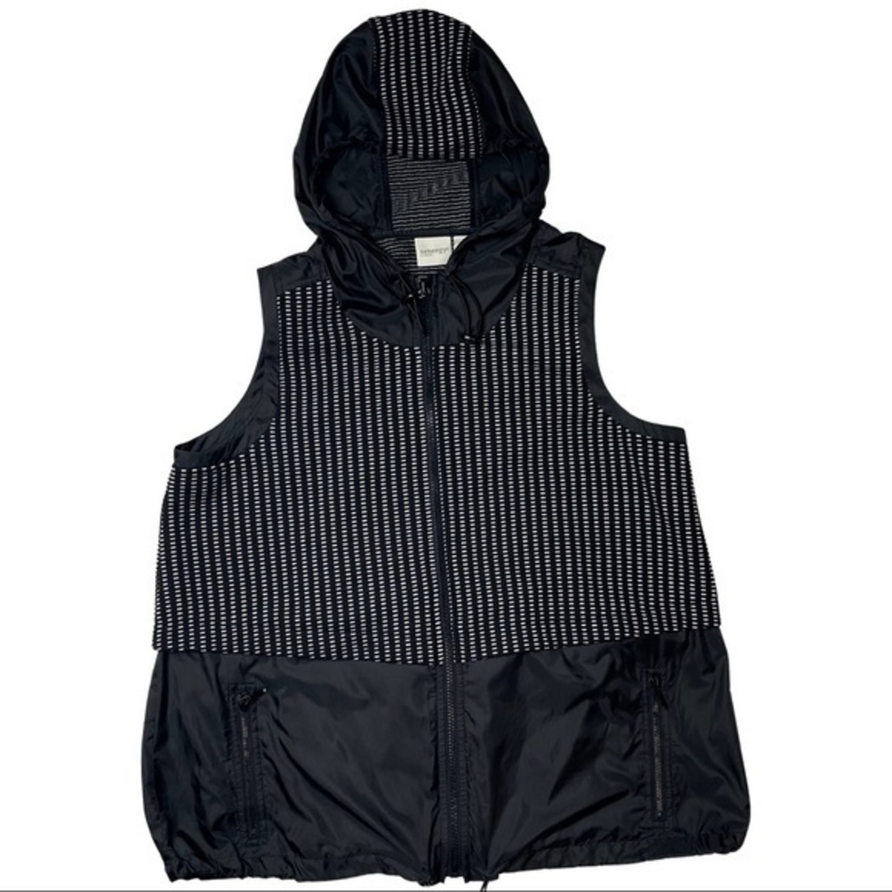 Chico's Black and White Patterned Hooded Vest size 1